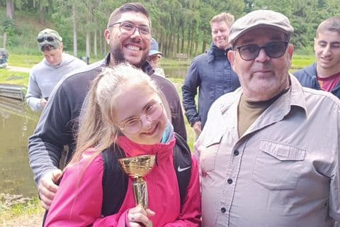 Pokalübergabe beim Schulangeln 2026
